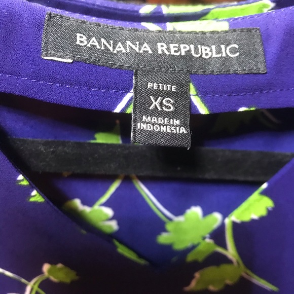 Banana Republic Clover Print Blouse Size XS - Picture 4 of 6